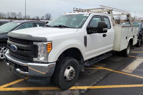 2017 Ford F-350 Super Duty for sale at KA Commercial Trucks, LLC in Dassel MN