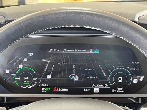 2022 Audi e-tron quattro Premium Plus