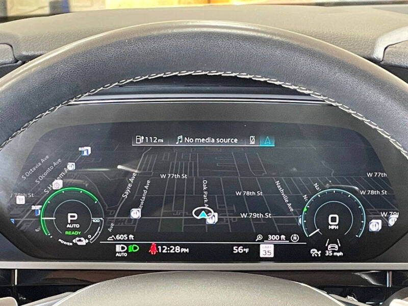 2022 Audi e-tron quattro Premium Plus