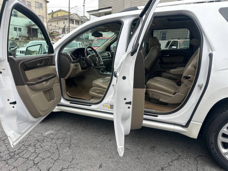 2016 GMC Acadia Denali