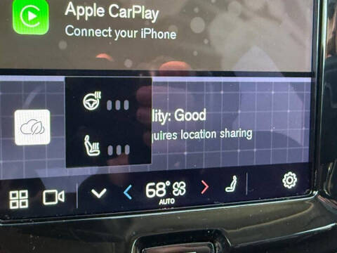 2025 Volvo XC60 B5 Plus Dark Theme