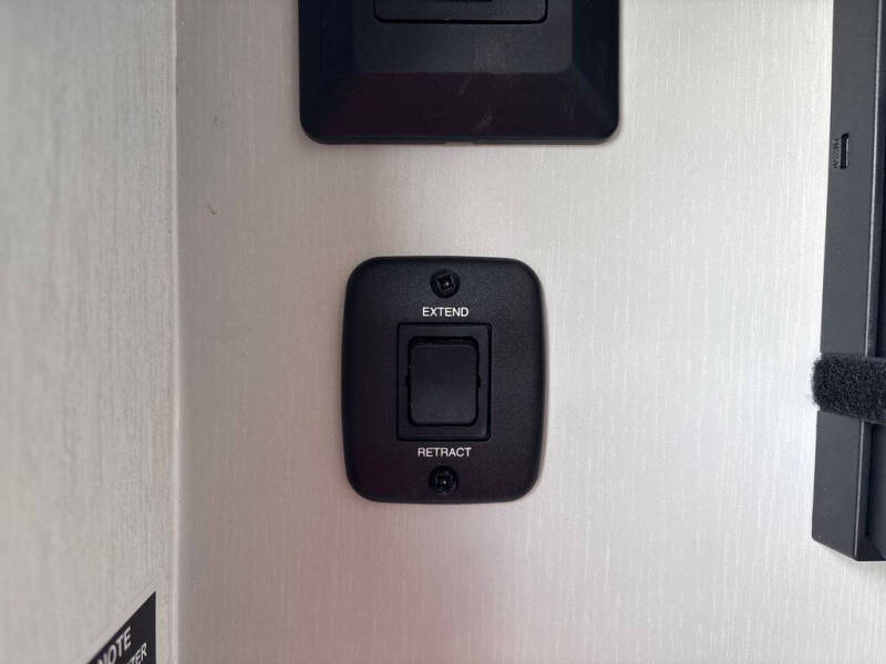 2026 Coachmen RV REMOTE 12.1R