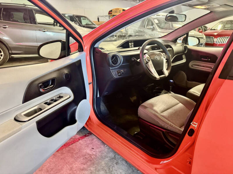 2012 Toyota Prius c Four