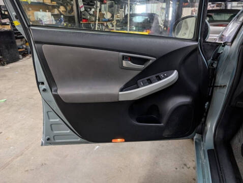 2012 Toyota Prius Two
