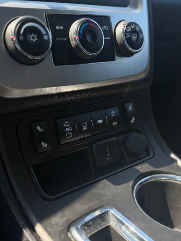 2016 GMC Acadia SLE-2
