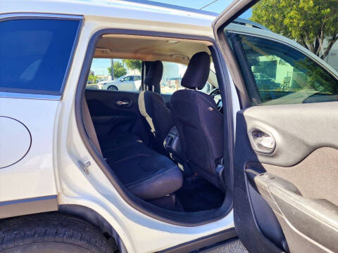 2016 Jeep Cherokee Latitude Altitude