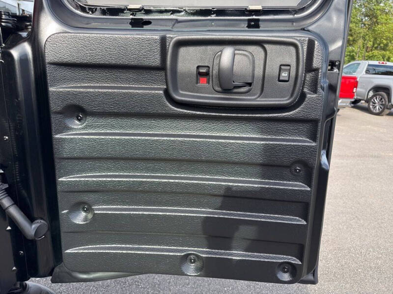 2025 Chevrolet Express 2500