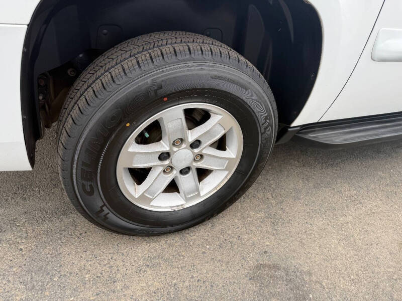 2009 GMC Yukon XL SLE