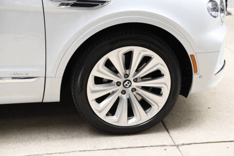 2024 Bentley Bentayga Azure V8