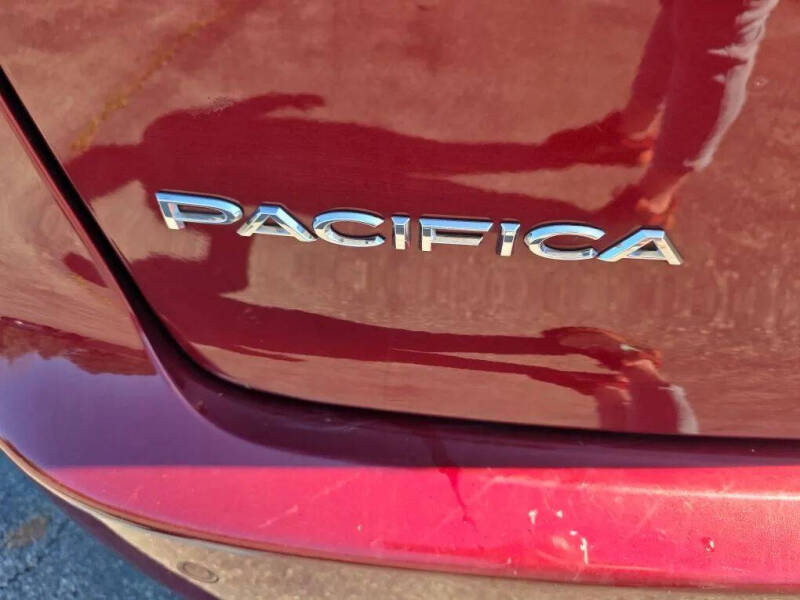 2017 Chrysler Pacifica Touring-L Plus