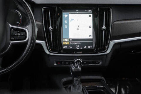 2020 Volvo V90 Cross Country T6