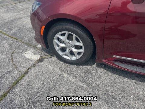 2017 Chrysler Pacifica Touring-L