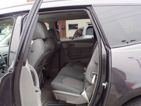 2017 Chevrolet Traverse LS