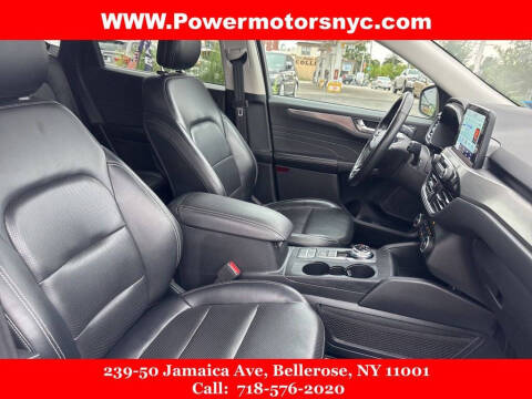 2021 Ford Escape Titanium