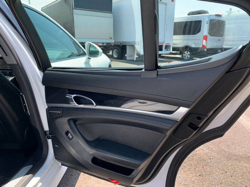 2015 Porsche Panamera