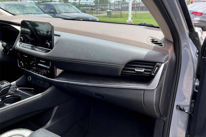 2021 Nissan Rogue Platinum