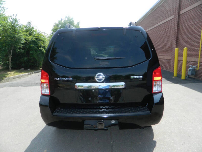 2012 Nissan Pathfinder Silver Edition