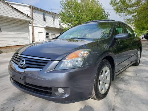 2009 Nissan Altima for sale at Woodford Car Company in Versailles KY