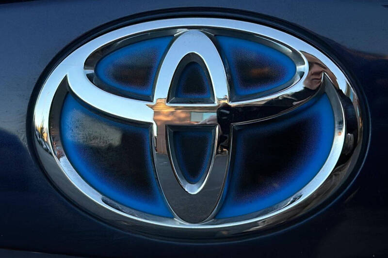 2015 Toyota Prius Three