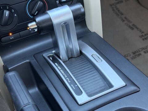 2007 Ford Mustang GT Deluxe