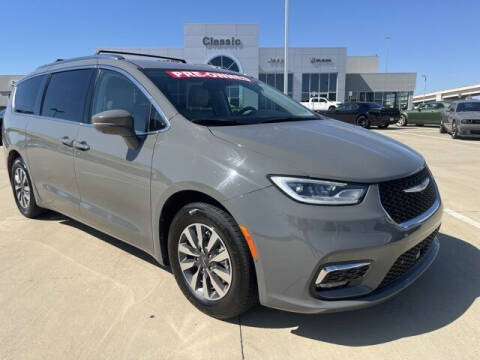 2021 Chrysler Pacifica Hybrid for sale at Express Purchasing Plus in Hot Springs AR