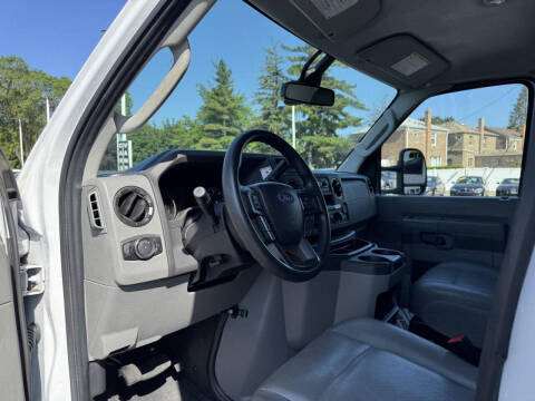 2022 Ford E-Series