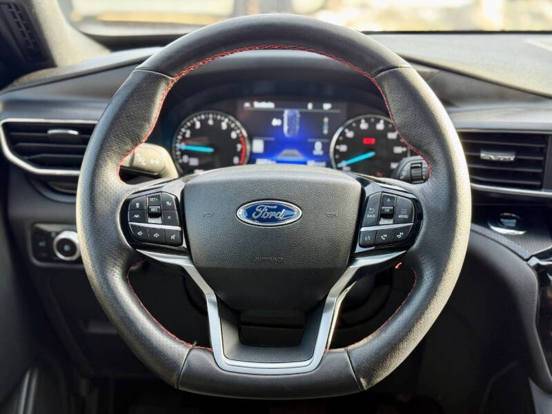 2023 Ford Explorer ST-Line