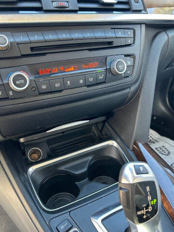 2015 BMW 3 Series 320i