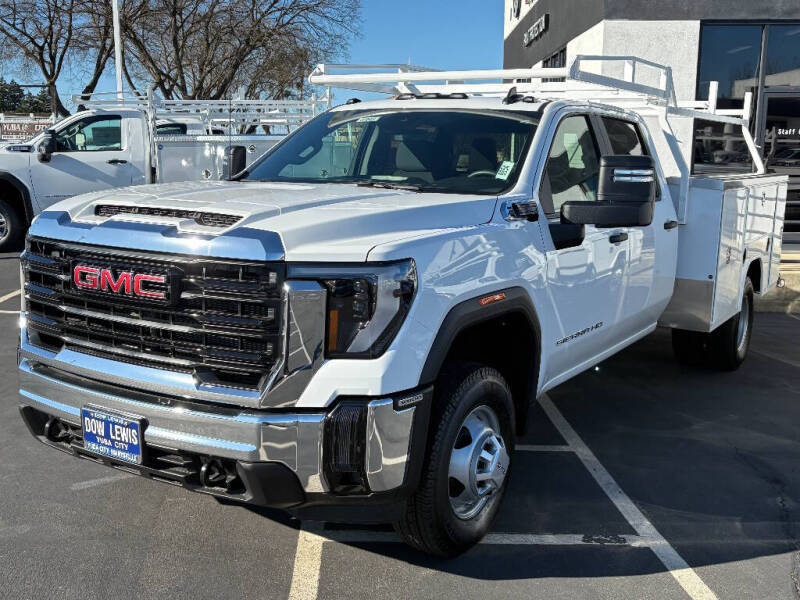 2025 GMC Sierra 3500 Chassis Cab Pro's photo