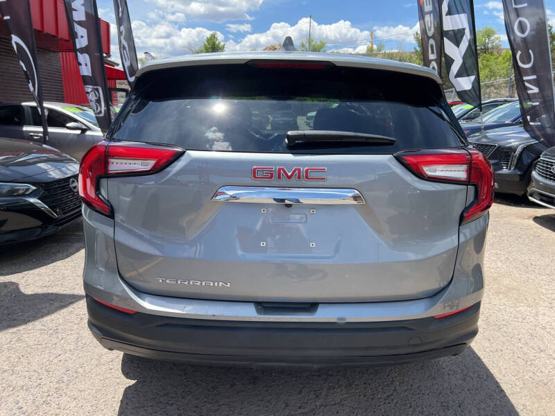 2024 GMC Terrain SLE