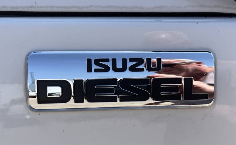 2017 Isuzu NRR