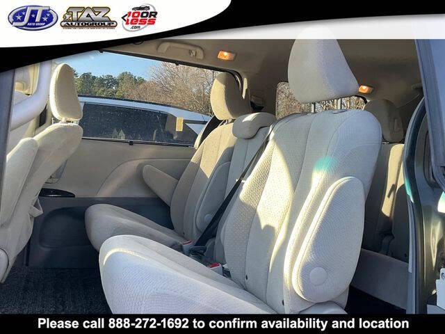 2014 Toyota Sienna LE Mobility 7-Passenger