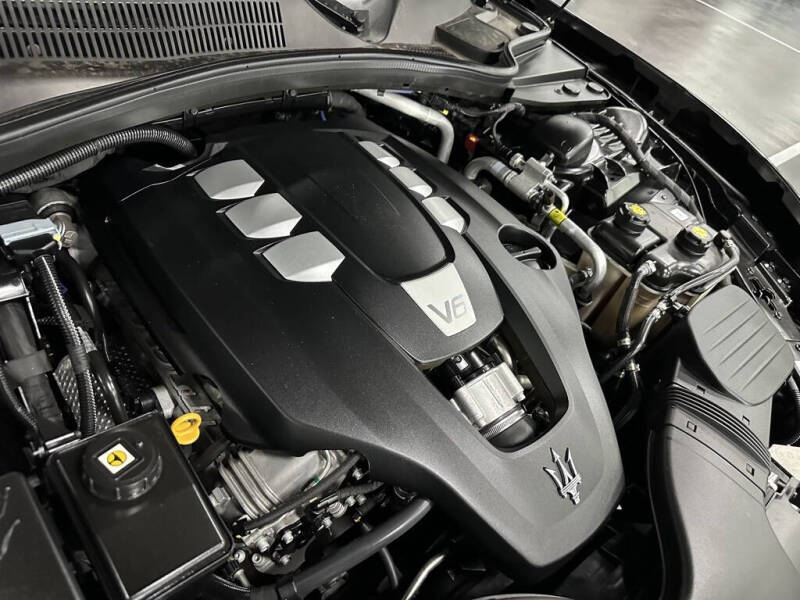 2017 Maserati Ghibli