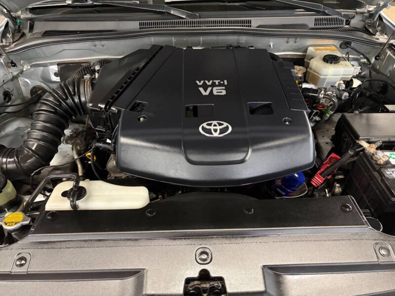 2004 Toyota 4Runner SR5