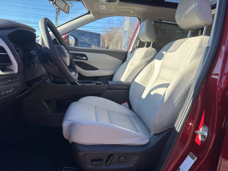 2025 Nissan Rogue SV