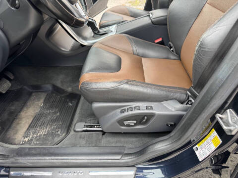 2016 Volvo XC60 T6 Drive-E Platinum