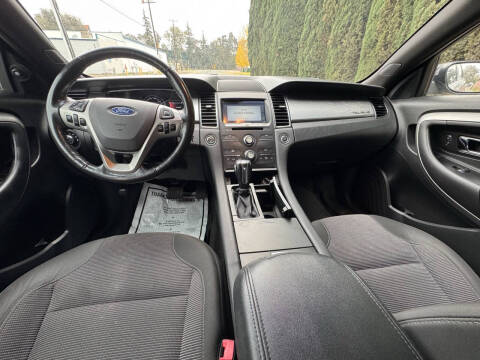 2016 Ford Taurus SEL