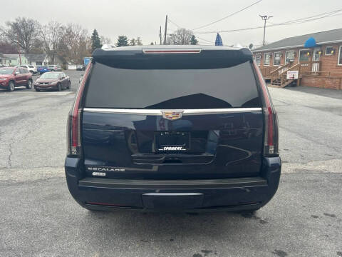 2018 Cadillac Escalade Platinum