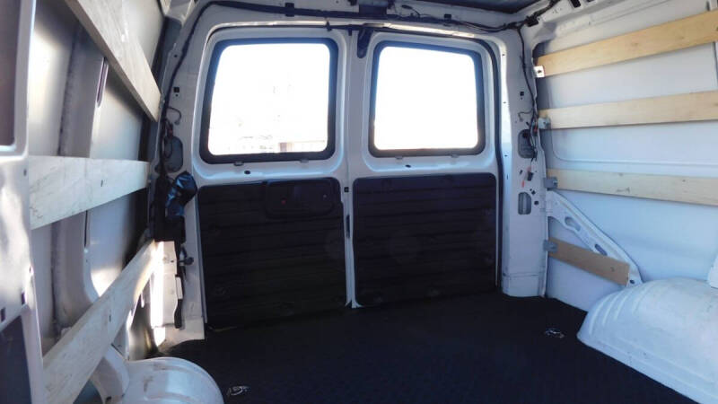 2024 GMC Savana 2500