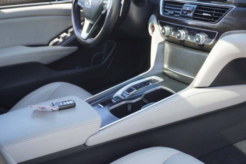 2018 Honda Accord EX-L w/Navi