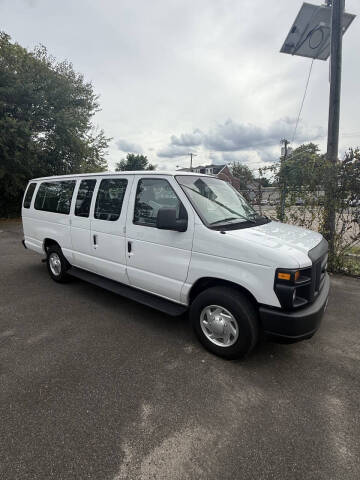 2013 Ford E-Series E-350 SD XLT