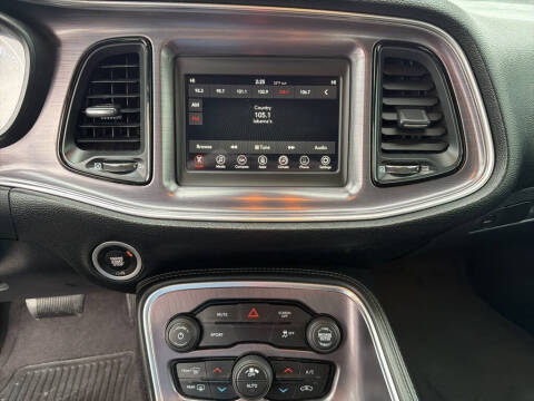 2018 Dodge Challenger SXT