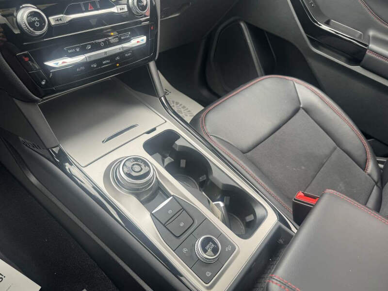 2024 Ford Explorer ST-Line
