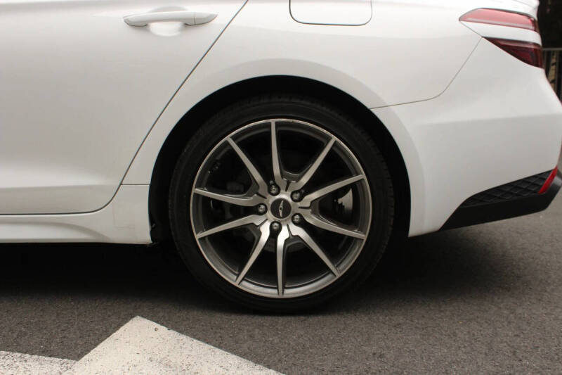 2023 Genesis G70