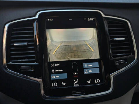 2016 Volvo XC90 T8 eAWD Momentum