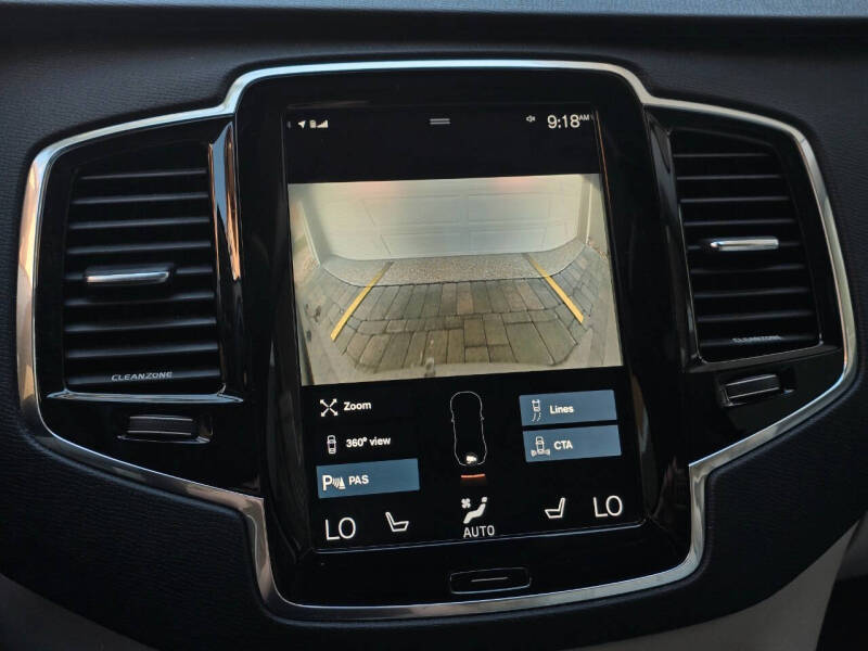 2016 Volvo XC90 T8 eAWD Momentum