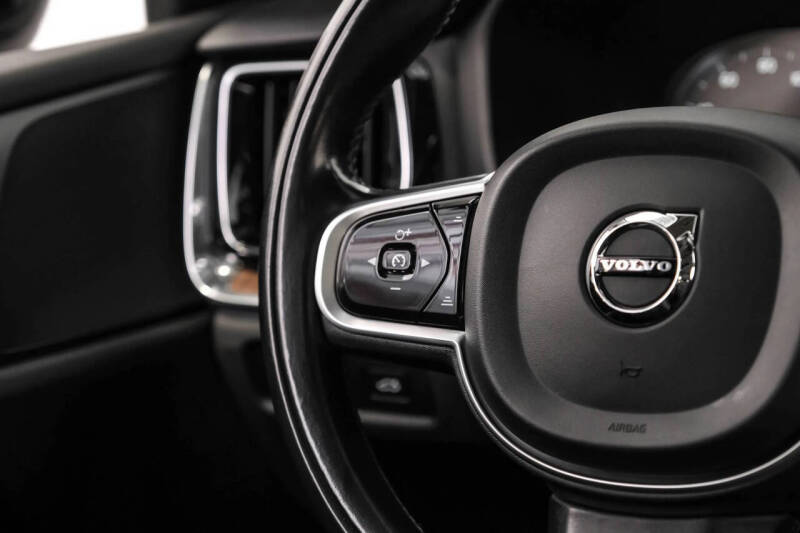 2021 Volvo V60 T5 Momentum