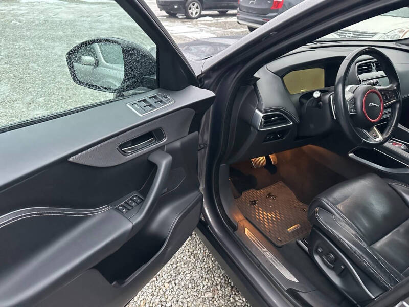 2017 Jaguar F-PACE S