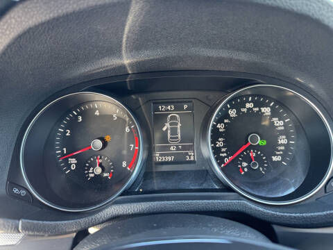 2016 Volkswagen Passat 1.8T R-Line