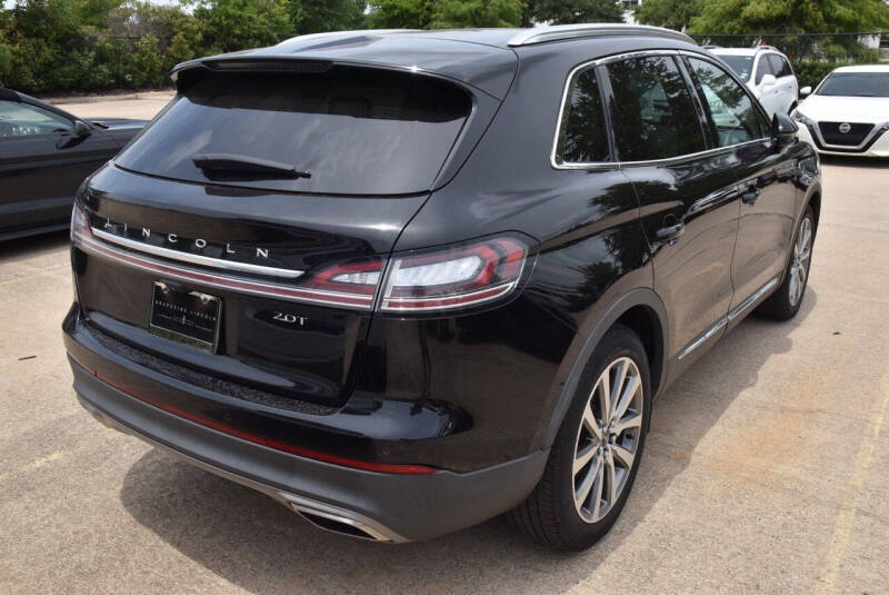2019 Lincoln Nautilus Select